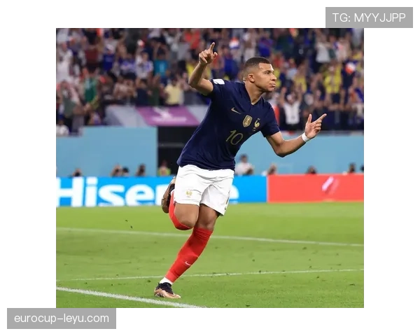 姆巴佩帽子戏法闪耀世界杯，强势带领法国队展现夺冠竞争力